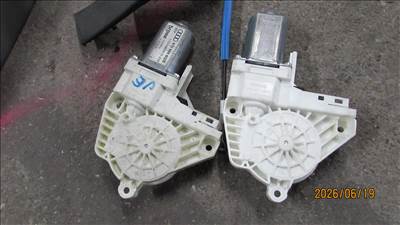 Audi A5 2009 jobb első ablakemelő motor 8T0959802B