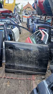 Audi Q5 Jobb első ajtó eladó.