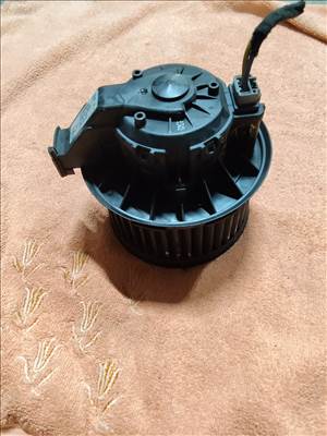 Ford fiesta Mk6 fűtőmotor  0130115551 vp8e2h18456