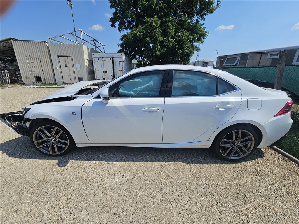 Eladó Lexus (XE30) 2. kép