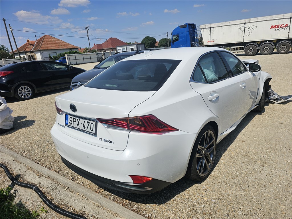 Eladó Lexus (XE30) 6. kép