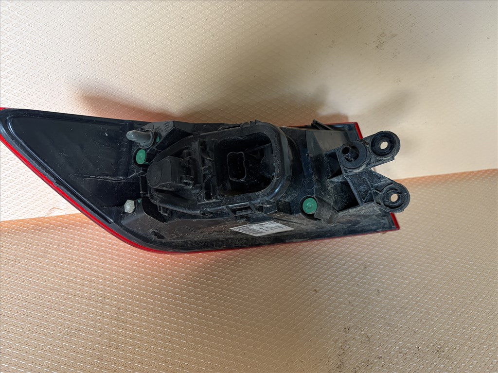 Renault Clio IV Hátsó lámpa  2. kép