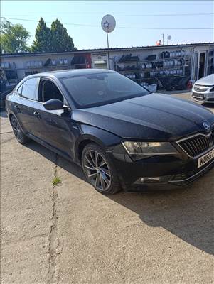 Skoda Superb III bontott alkatrészei