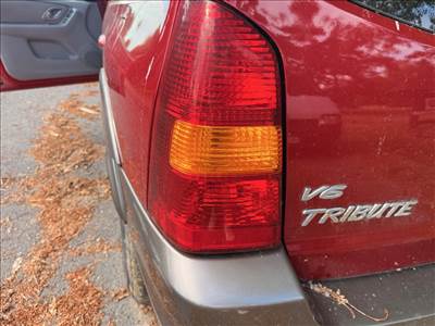 Mazda Tribute bal hátsó lámpa 
