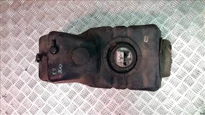 Piaggio X9 500 tank