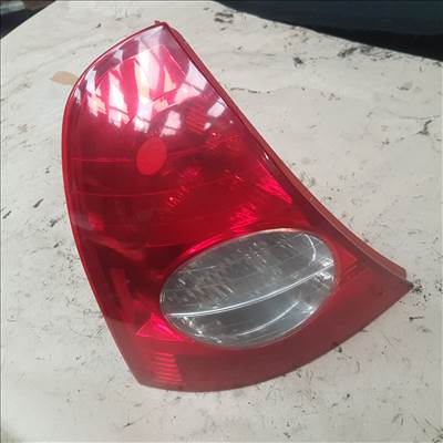 Renault Clio II  Bal hátsó lámpa 8200071413