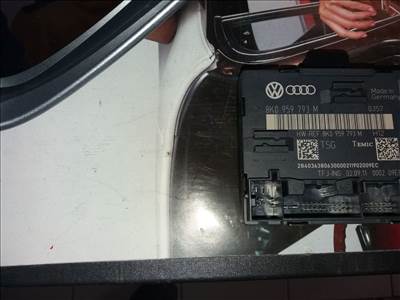 Audi Q5 (8R) Bal első ajtó vezérlőegység  8k0959793m