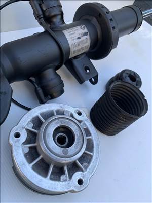 BMW 7-es F01/F02 BAL ELSŐ lengéscsillapító Golyaláb EDC VDC Xdrive 37116851127 6851127