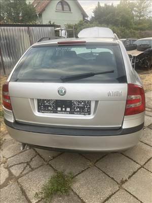 Skoda Octavia II bontott alkatrészei