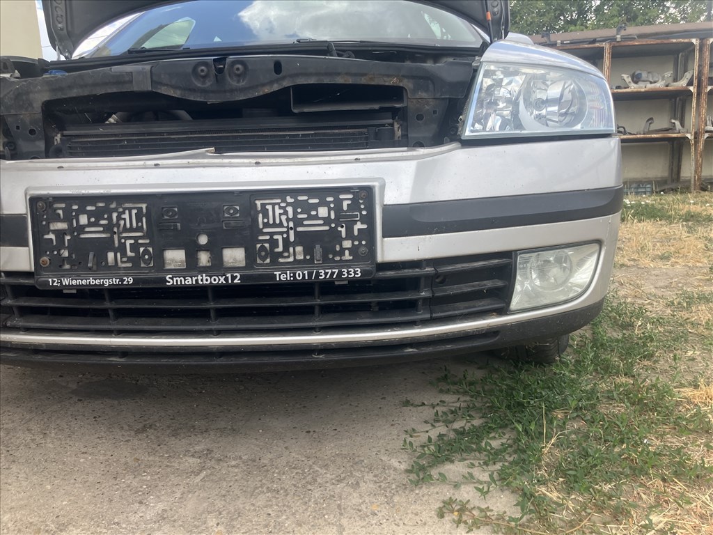 Skoda Octavia II bontott alkatrészei 17. kép