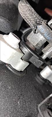 Audi A4 (B8 - 8K), Audi A5 (B8 - 8T), Audi A6 (C7 - 4G), Audi Q5 (8R) porlasztó  059130277ch