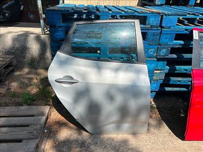  KIA VENGA (YN) Jobb hátsó Ajtó (Részeivel)
