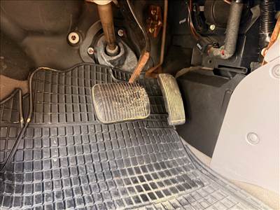 Mazda Tribute pedálsor (automata)