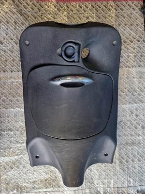 Piaggio Liberty  térdidom