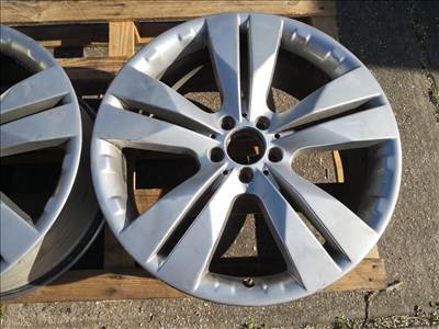 Mercedes ML164 gyári 20-as alufelni 1db