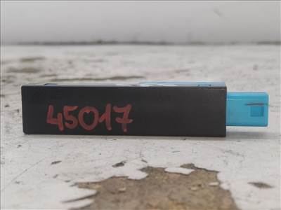 LEXUS IS II (GSE2_/ ALE2_/ USE2_) 220d (ALE20) Antenna Erősítő #45017# X631411