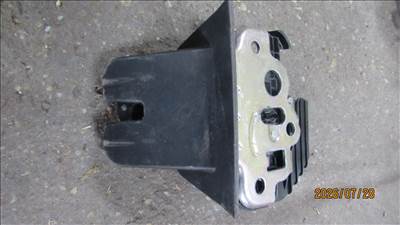 Audi A4 (B8 - 8K) csomagtérajtó zárszerkezet (8R0827505)