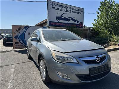 Opel Astra J bontott alkatrészei