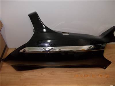 Piaggio X8 200 oldalidom