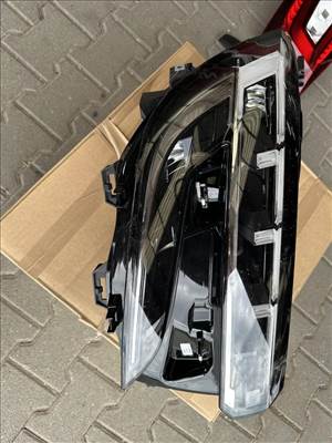 Renault Austral JOBB ELSŐ FÉNYSZÓRÓ 260100650r
