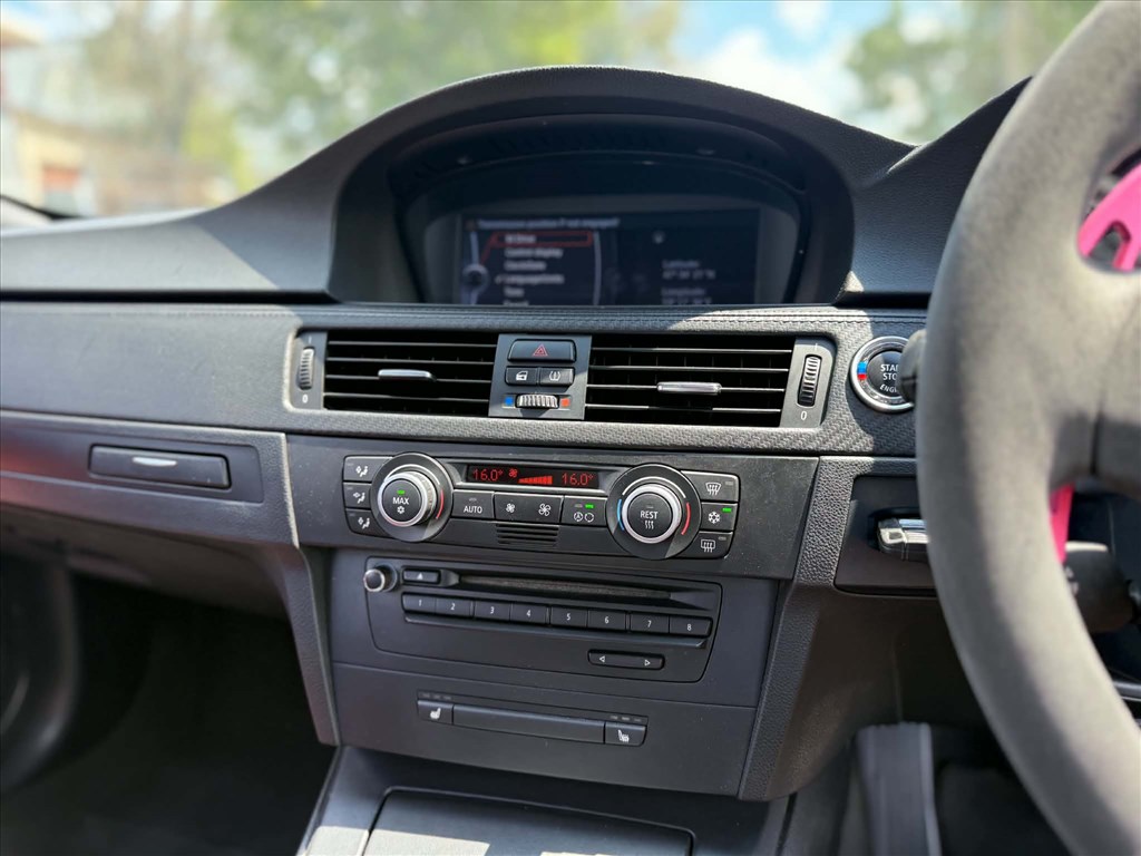 BMW M3 (E90, E91, E92, E93) bontott alkatrészei 9. kép