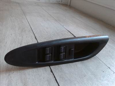 MAZDA MPV 99-05 Bal első ablakemelő kapcsoló