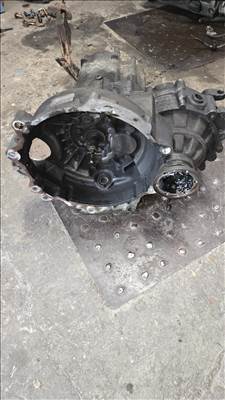 Volkswagen Golf III CL 1.4 manuális 5 sebességes váltó DGL 13067 02k301107