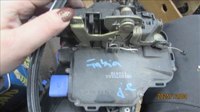 Skoda Fabia 2000-2007 jobb első ajtózár 3B1837016S