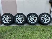  5x114.3 lyukosztású 16" használt C4W alufelni, rajta 215/60 használt Barum téli gumi.