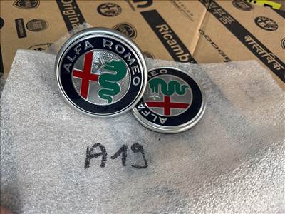 Alfa Romeo Giulia/Giulietta/Stelvio Csomagtérajtó embléma/ nyitógomb( ár a leírásban) 50534924