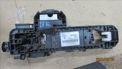 Mercedes W246 bal első külső kilincsfészek A2047601534
