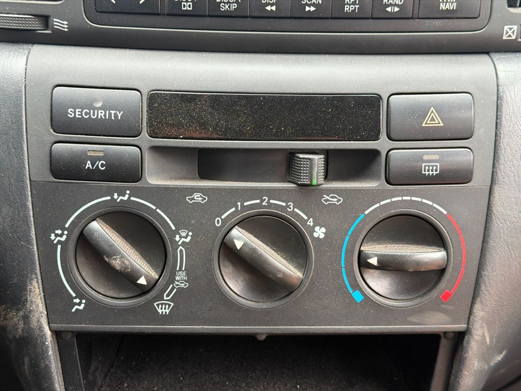 Toyota Corolla (E120/E130) Vészvillogó Kapcsoló *168303* 2. kép