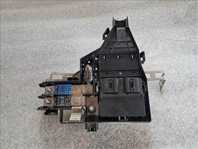 Dacia Duster II akkumulátor relé 241148233R