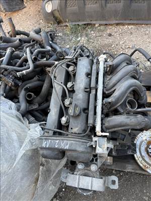 Ford focus mk2 1.4 benzin motor akkumulátor 