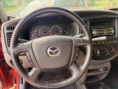Mazda Tribute kormány 