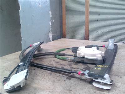 FORD Mondeo 07.04.01-14.12.31 Jobb első ablakemelő szerkezet elektromos