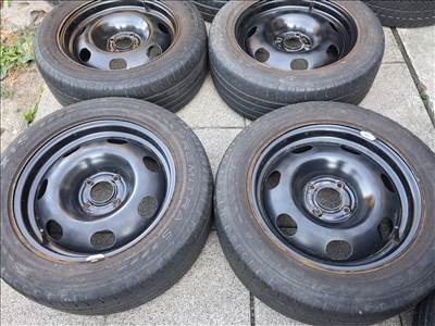  4x108 lyukosztású Citroen/Peugeot lemezfelni, rajta 215/55ZR16 Maxxis nyári gumi 