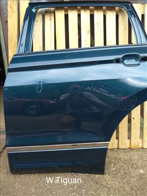Volkswagen Tiguan III Bal hátsó ajtó