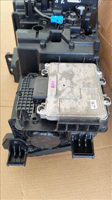 Kia EV4 Jobb első fényszoró 92102sz100