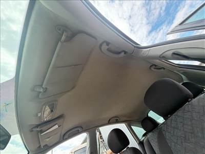 Ford Focus Mk1 Bal hátsó Kapaszkodó (Felső) *168787*