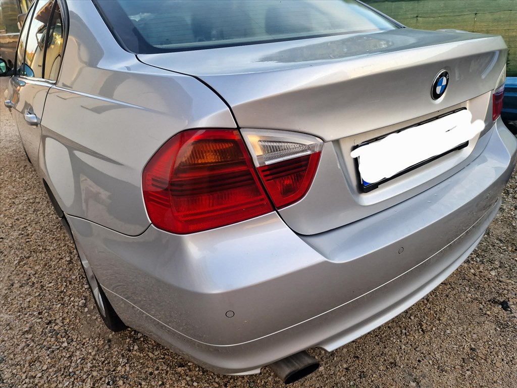 BMW 318 (E90, E91, E92, E93) bontott alkatrészei 2. kép