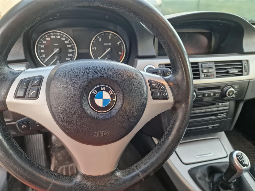 BMW 318 (E90, E91, E92, E93) bontott alkatrészei 4. kép