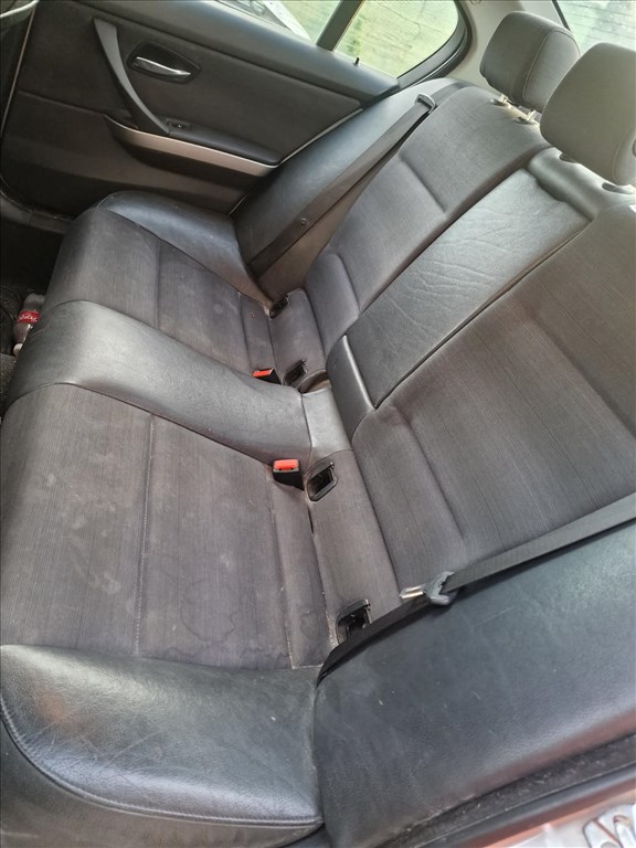 BMW 318 (E90, E91, E92, E93) bontott alkatrészei 7. kép