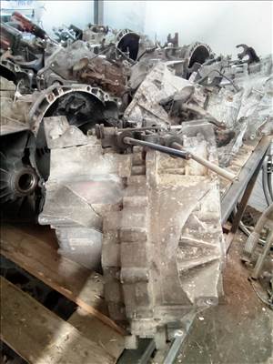 Ford Focus Mk2, Ford Focus Mk3 sebességváltó  8m5r7002fc 8m5r7002ff