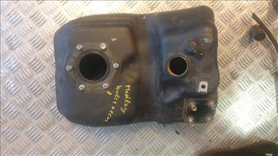 Piaggio Medley 150 tank