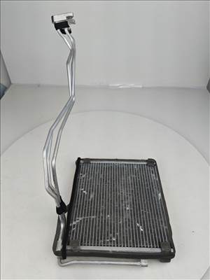 Tesla Model 3 klímahűtő  amd145797 21113000012