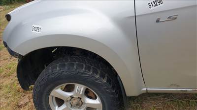513291 Isuzu D Max 2015, Bal Első Sárvédő.