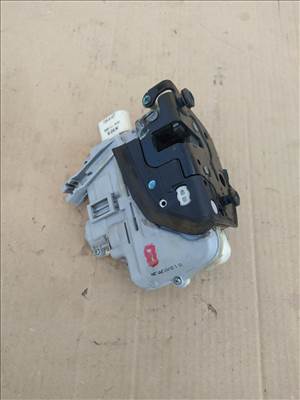 Audi A4 (B8 - 8K) Aud A4 b8 bal első ajtózár eladó 8j1837015a
