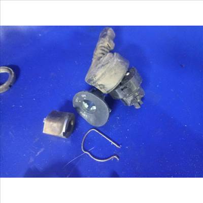 Piaggio Sfera 50 1993 Zárszett gyújtás kapcsoló Zündschloß ignition lock