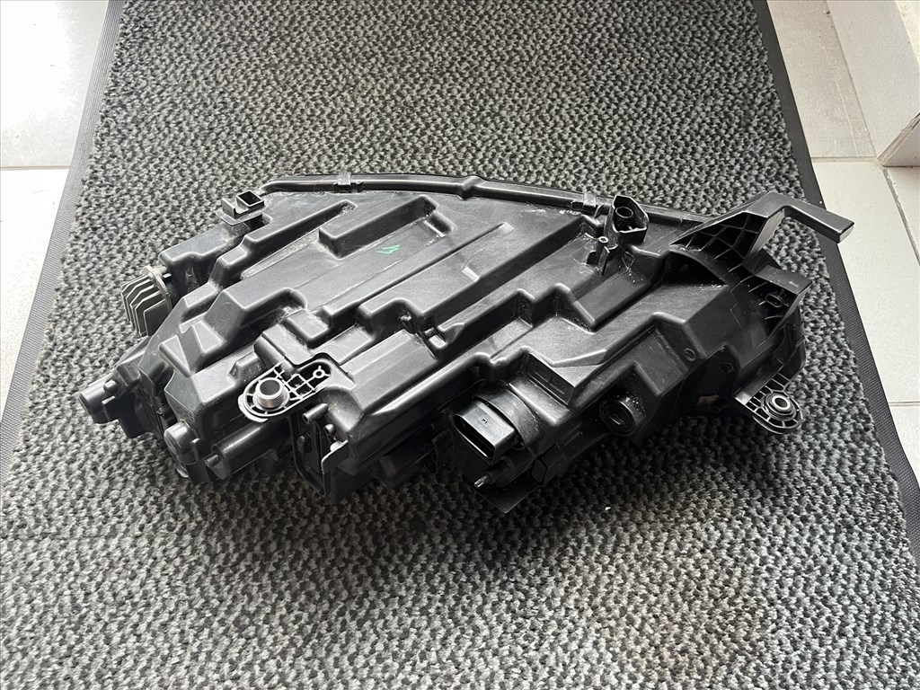 Skoda Octavia IV (5E3) jobb led fényszóró  5e4941016 2. kép